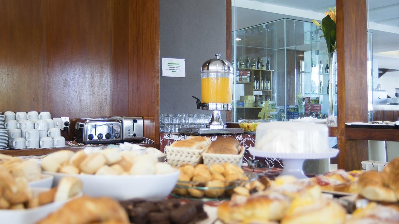 Hotel 15 De Mayo 비야카를로스파스 외부 사진