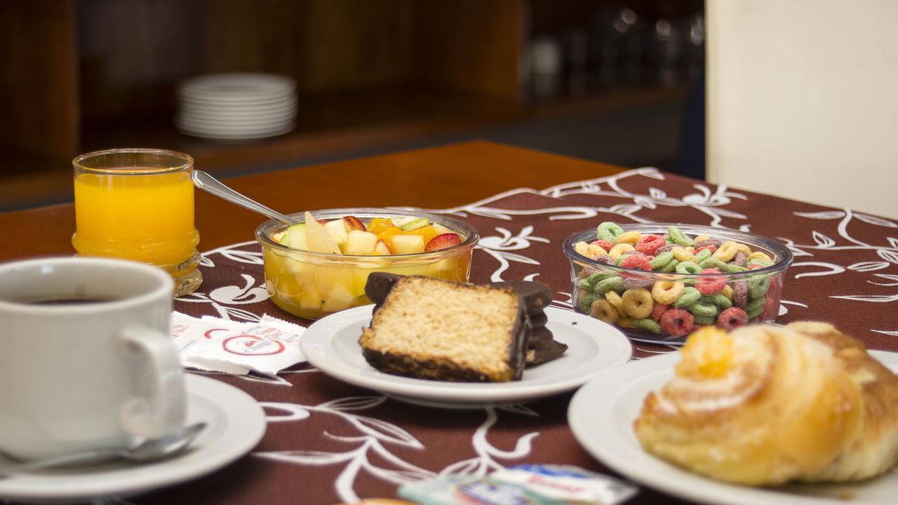 Hotel 15 De Mayo 비야카를로스파스 외부 사진